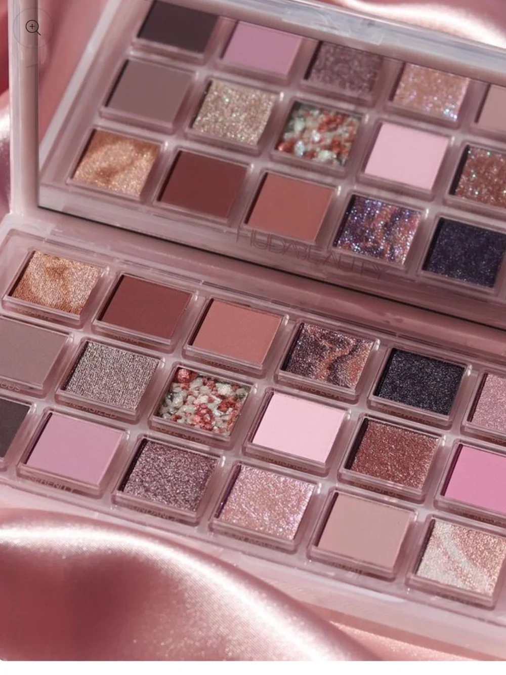 HUDA BEAUTY ROSE QUARTZ EYESHADOW PALETTE